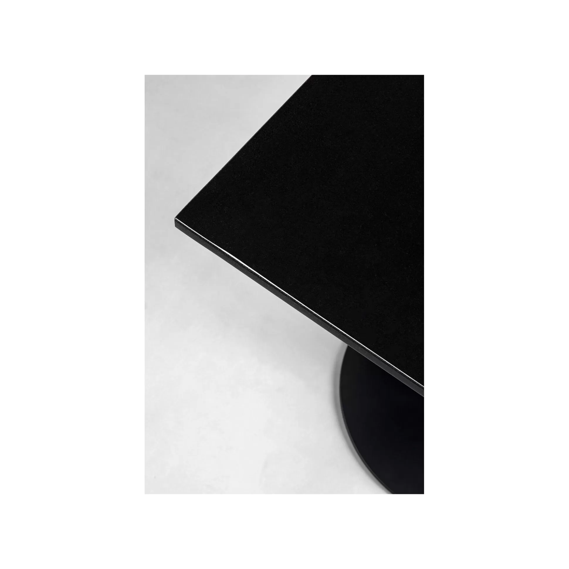 Table Bistrot Capri Granit Noir 70x70cm ^KARE Design Sale